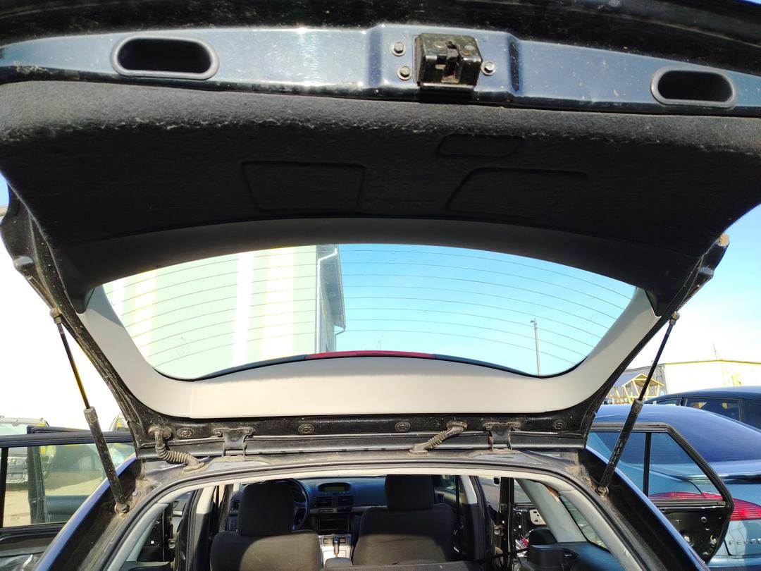 Петля крышки багажника HCO60C Toyota Avensis