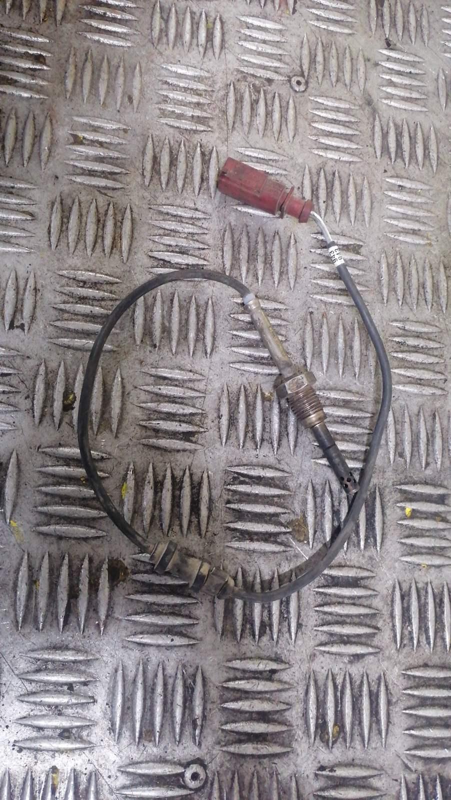 Датчик температуры выхлопных газов FFAZYW Volkswagen Passat - Фото 1