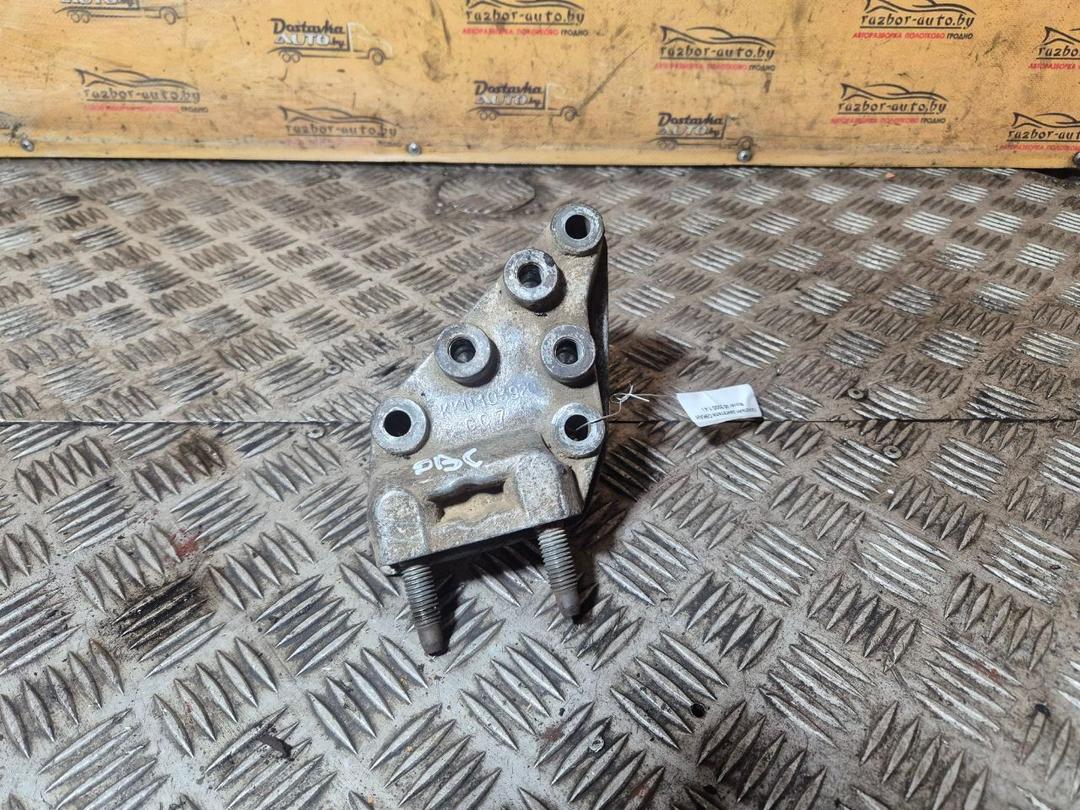 Кронштейн двигателя C9KAH7 Rover 45