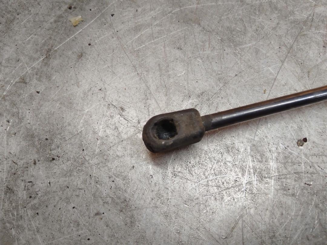 Амортизатор капота FW2WBL Opel Astra купить