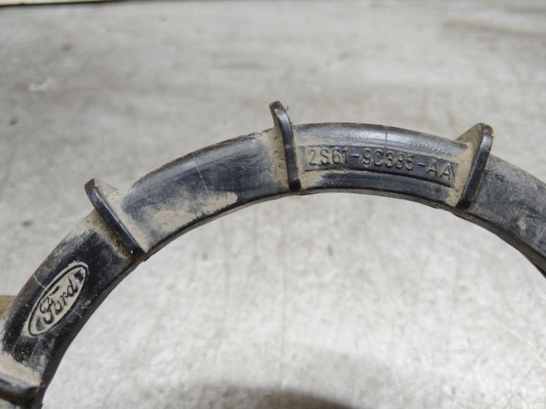 Кольцо зажимное топливозаборника QCKSR6 Mazda 3 купить с доставкой