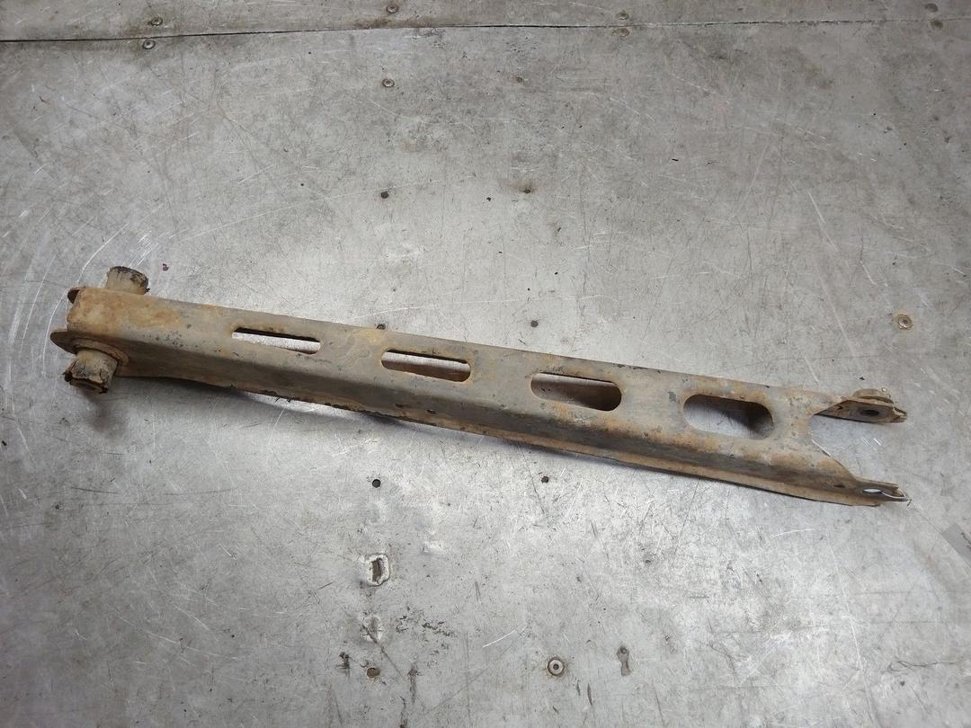 Рычаг задний левый 7X1U1N Opel Vectra