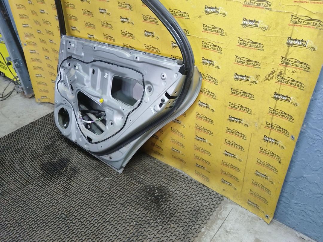 Дверь задняя правая 81HLJ0 Toyota Avensis купить в магазине запчастей бу