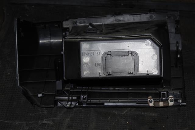 Бардачок 4C6C51 Mazda 3 купить