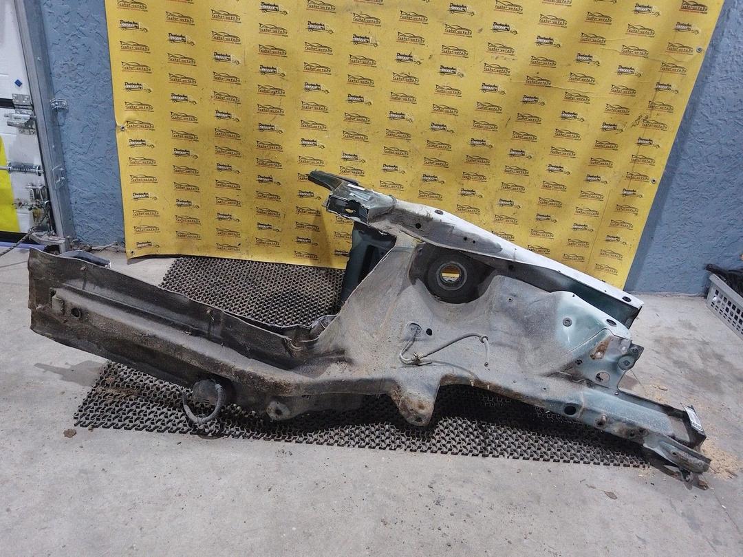 Стойка кузовная передняя правая 8YX5XY Volkswagen Golf купить в магазине запчастей бу