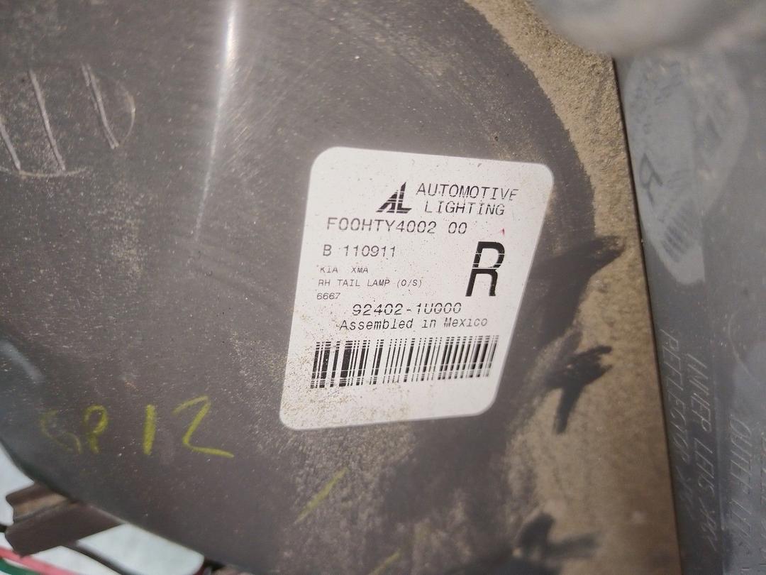 Фонарь задний правый 2VMC2V Kia Sorento купить с доставкой. Огромный выбор запчастей и марок авто. У нас есть практически все.