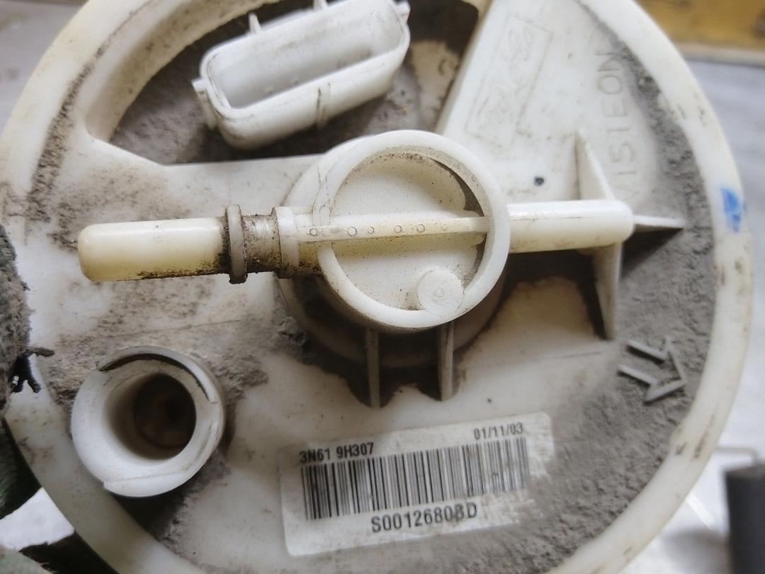 Колба в бак VVZUF5 Mazda 3 купить с доставкой