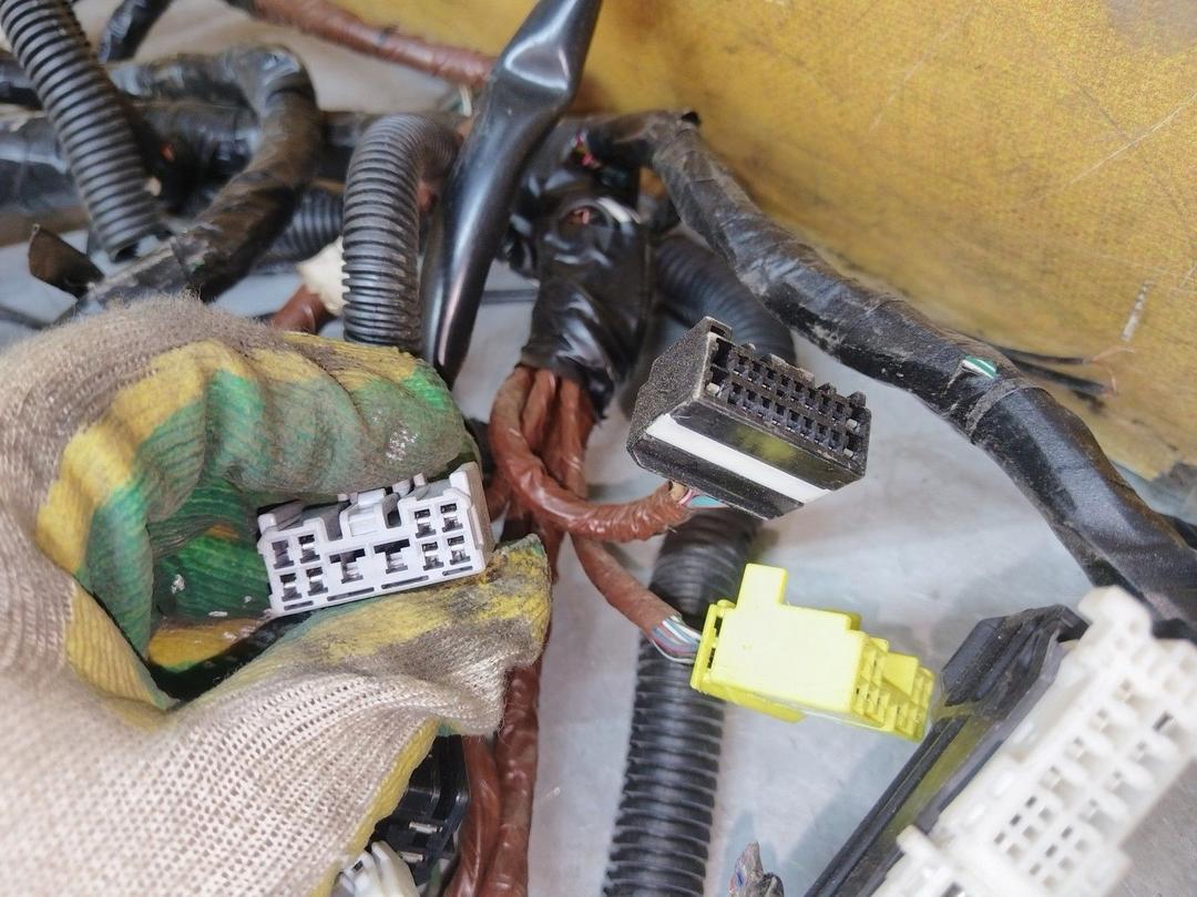 Проводка салона 2D41PC Toyota Avensis - Фото 10