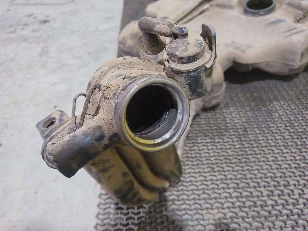 Бак топливный UT3L37 Volkswagen Golf - Фото 4