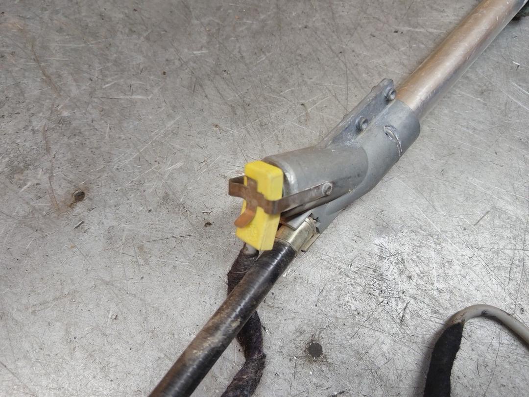 Ремень безопасности передний левый SZUG5K Audi A8 купить в магазине запчастей бу