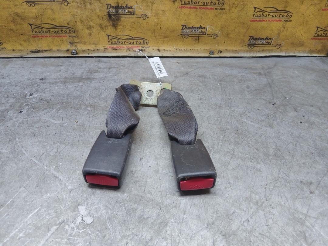 Замок ремня безопасности R96O27 Toyota Corolla