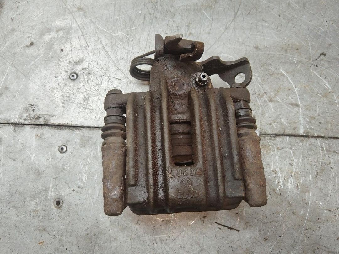 Суппорт задний правый X34GQ6 Volkswagen Passat - Фото 2