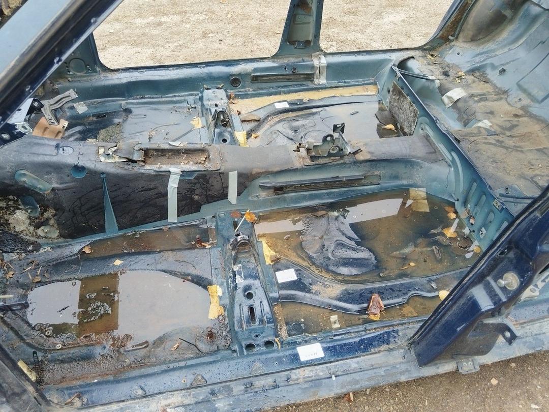 Часть кузова (вырезанный элемент) ZXB5M8 Audi 100 купить