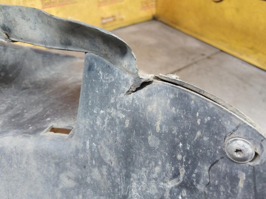 Защита арок передняя левая (подкрылок) YH61BZ Volkswagen Passat купить