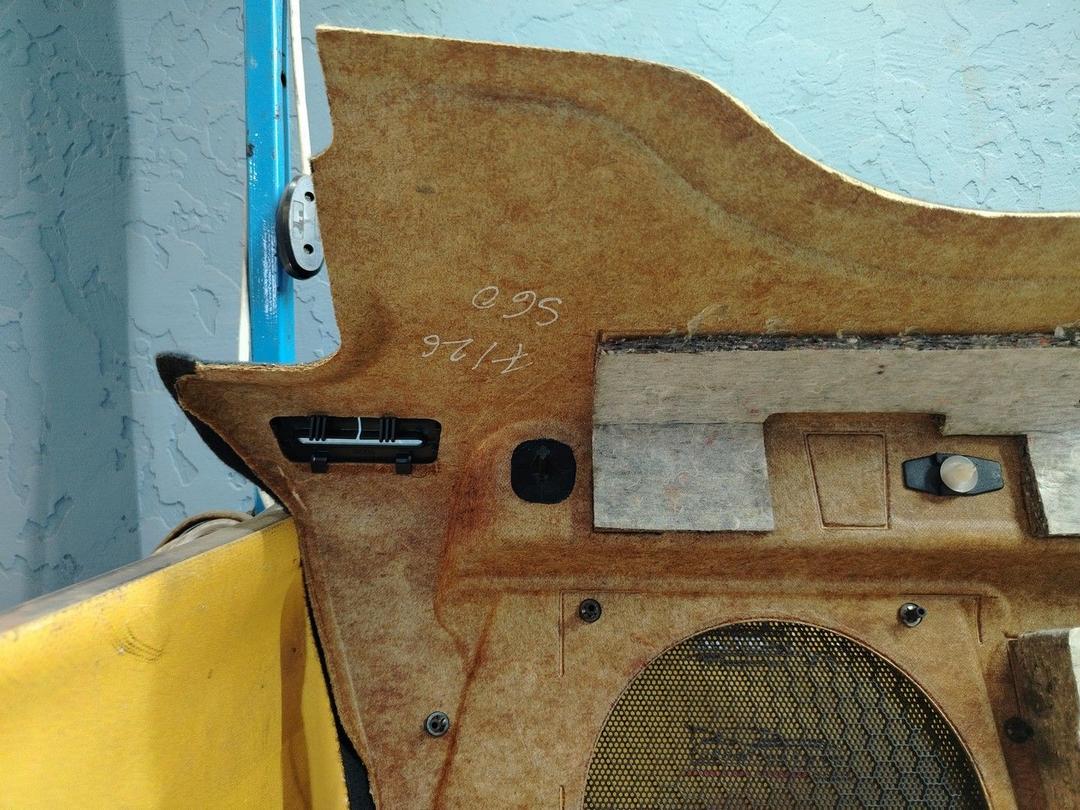 Полка багажника QYJUB4 Volvo S60 - Фото 4