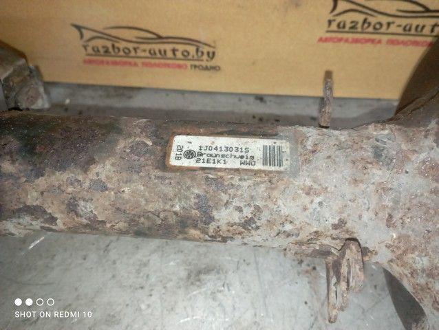 Амортизатор передний левый 0K3S4L Volkswagen Golf купить на авторазборке