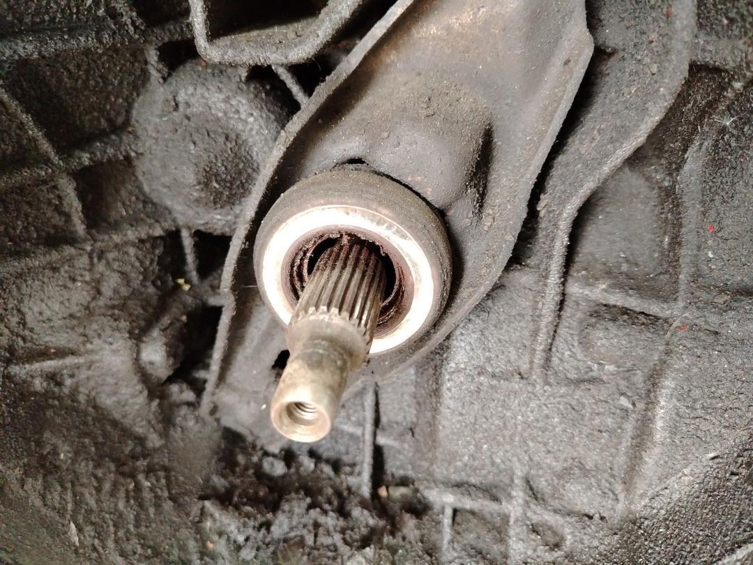 КПП механическая (МКПП) 5-ступенчатая GFHCRQ Audi 80 - Фото 6