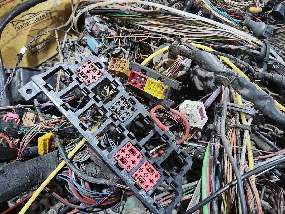 Проводка салона R6CL6X Audi A4 купить с доставкой. Огромный выбор запчастей и марок авто. У нас есть практически все.