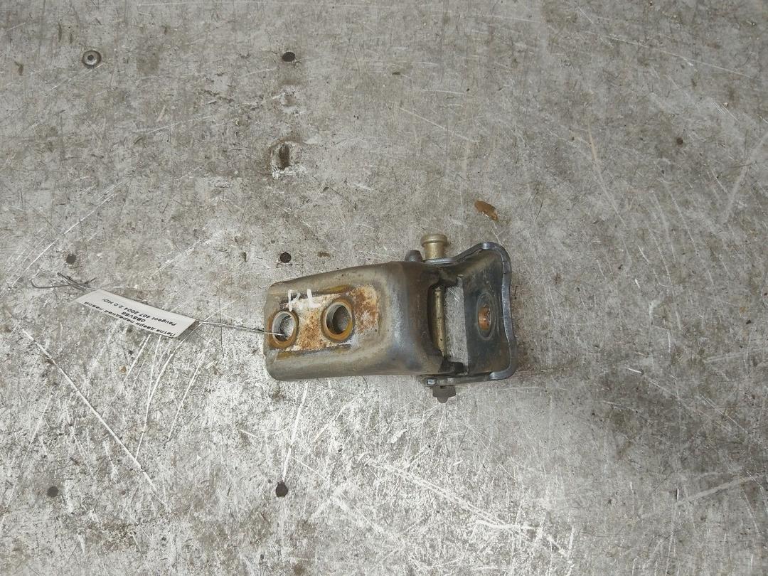 Петля двери передней левой 0BSV58 Peugeot 407 купить с доставкой