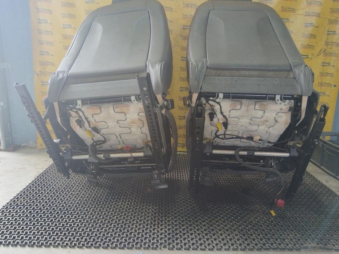 Салон (комплект сидений) J3DRB1 Audi A4 undefined