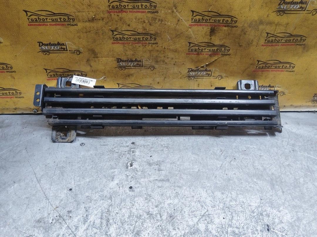 Салазки сиденья F0722X Mitsubishi Grandis