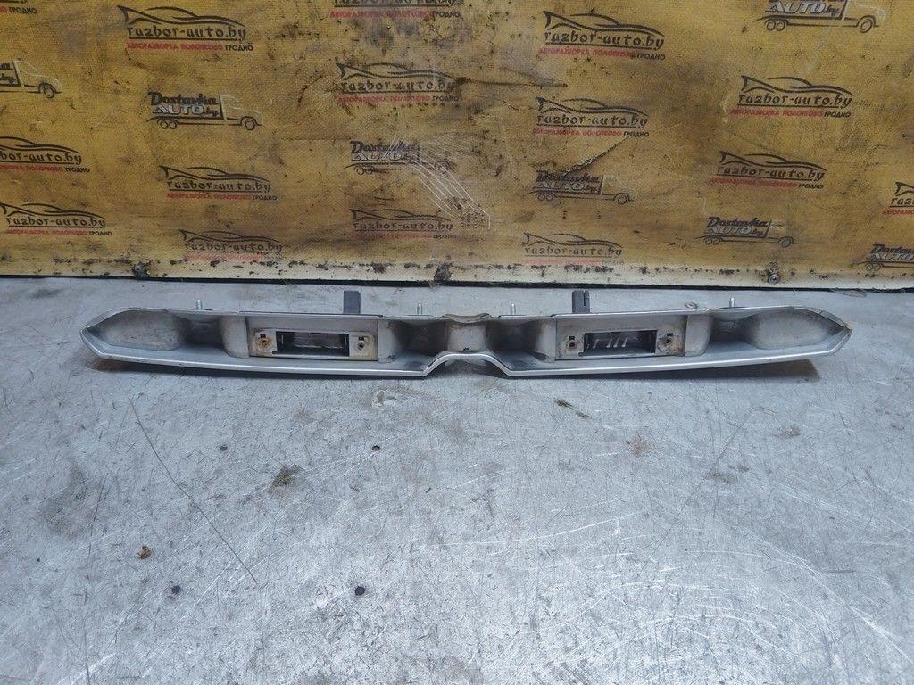 Накладка подсветки номера 2N1V0S Opel Astra - Фото 3