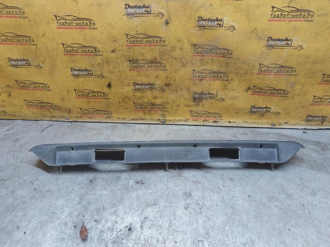 Накладка подсветки номера L1IHT7 Renault Master