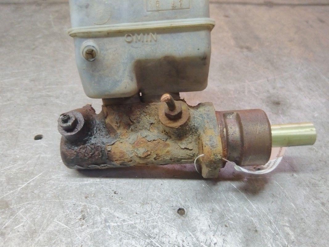 Цилиндр тормозной главный HA9P80 Volkswagen Passat купить с доставкой