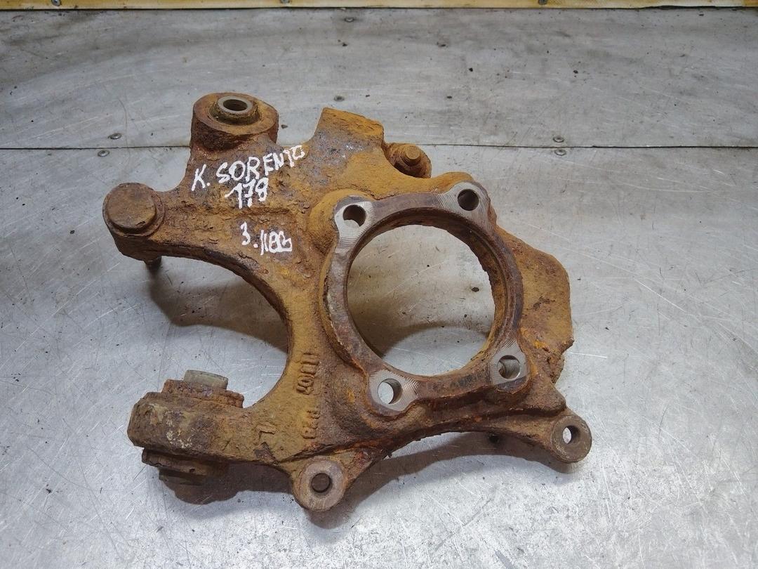 Кулак задний левый 165V6T Kia Sorento