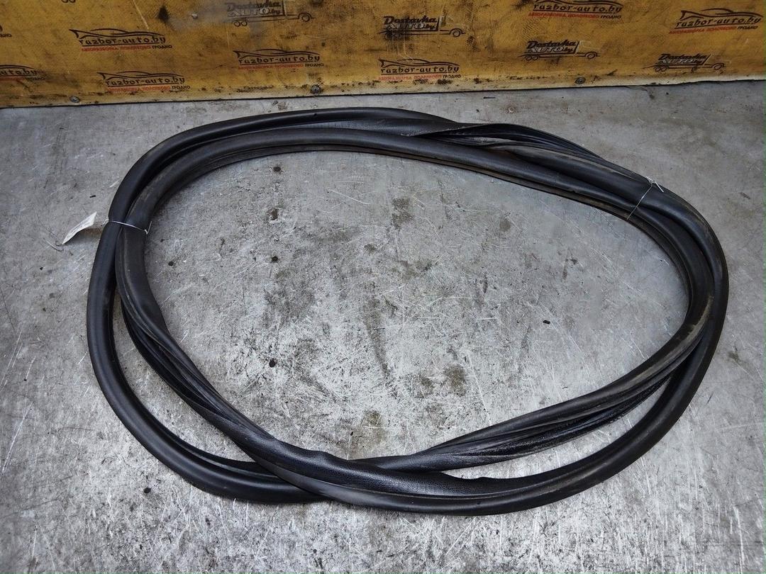 Уплотнитель двери задней левой 4R865R Peugeot 307 купить в магазине запчастей бу