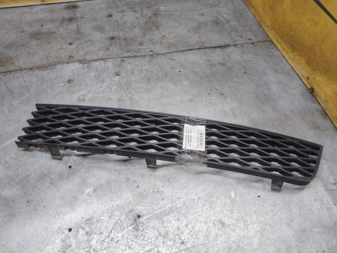 Заглушка (решетка) в бампер передний 5W81FO Ford Galaxy