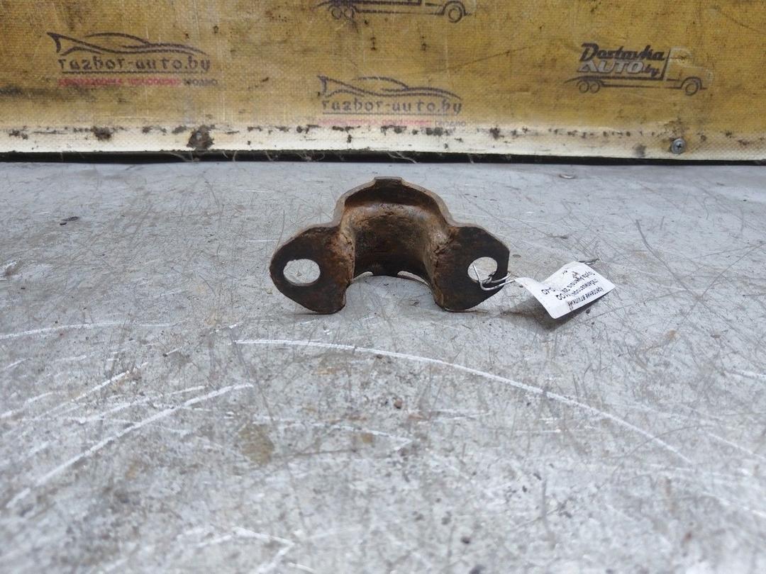 Крепление втулки стабилизатора 7IM1OQ Toyota Avensis - Фото 3