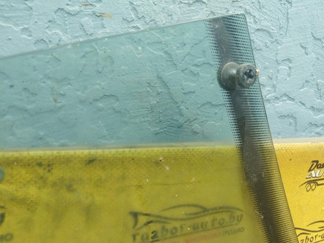 Стекло двери задней левой 3T3Y5A Audi 80 купить на авторазборке