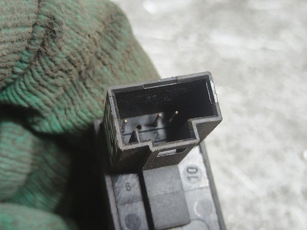 Кнопка открытия лючка топливного бака 0ACK9Z Volkswagen Jetta - Фото 4