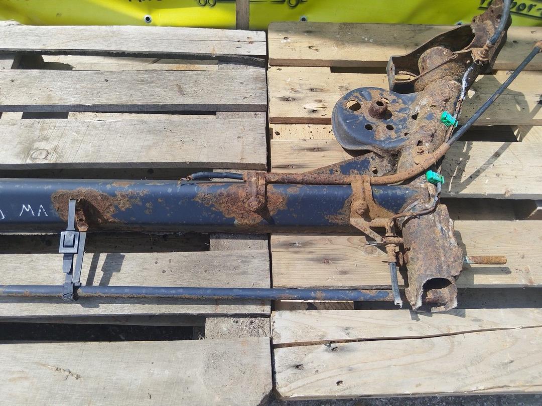 Балка подвески задняя ZDU2U2 Volkswagen Passat undefined