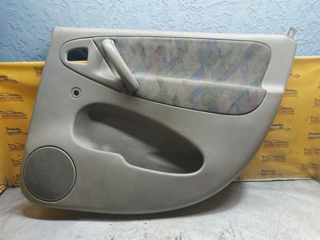 Обшивка двери задней правой (дверная карта) VJSCK8 Citroen Xsara Picasso