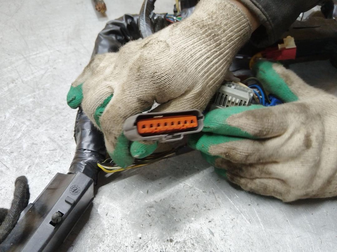 Проводка салона WDBACG Mitsubishi Carisma - Фото 29