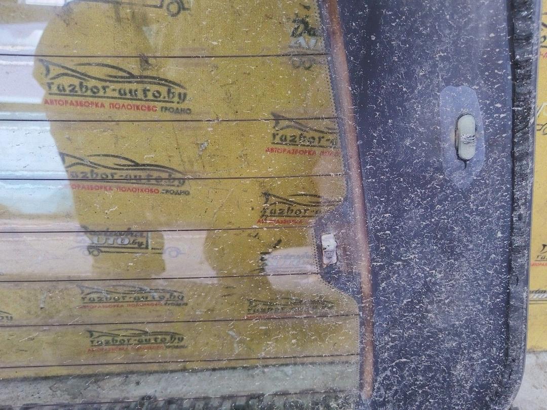 Стекло заднее 8QOWF8 Kia Carnival - Фото 4