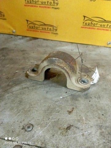 Крепление втулки стабилизатора IA7OMX Audi 100 купить