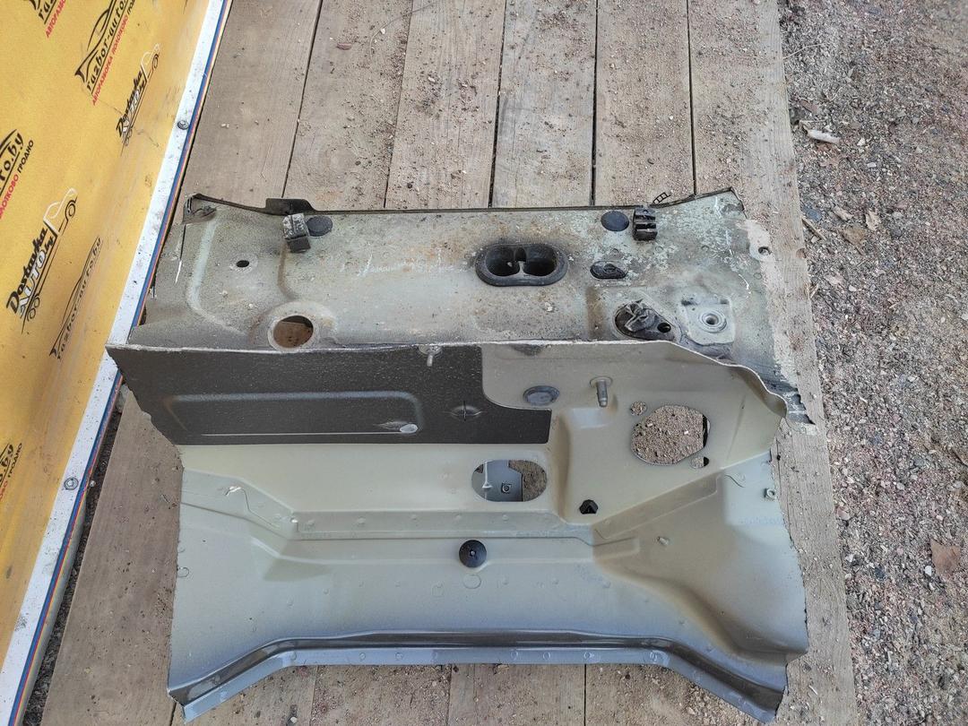 Полка аккумулятора M19LX1 Volkswagen Passat - Фото 1