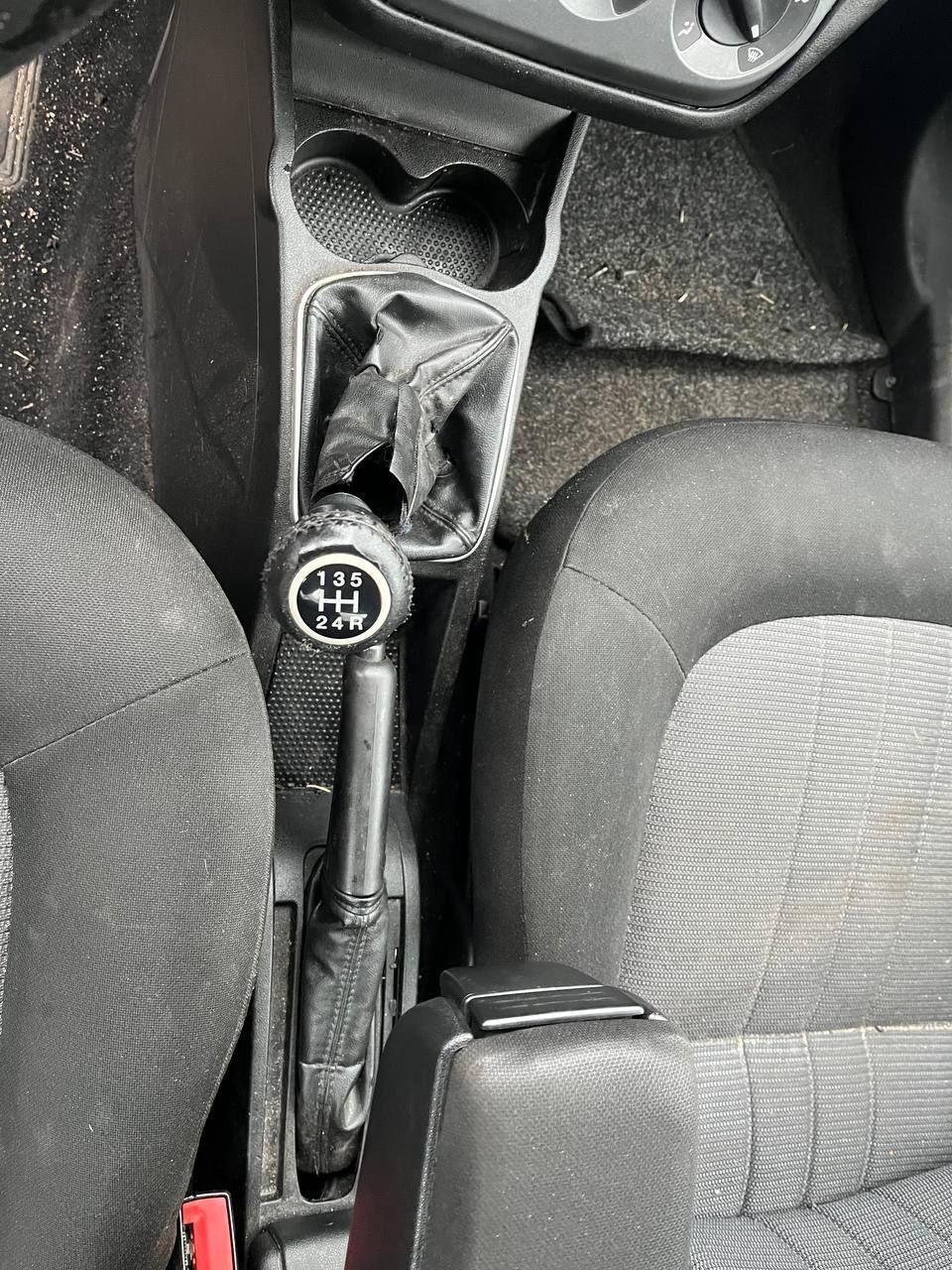 Консоль салона (кулисная часть) X2E29D Fiat Linea купить