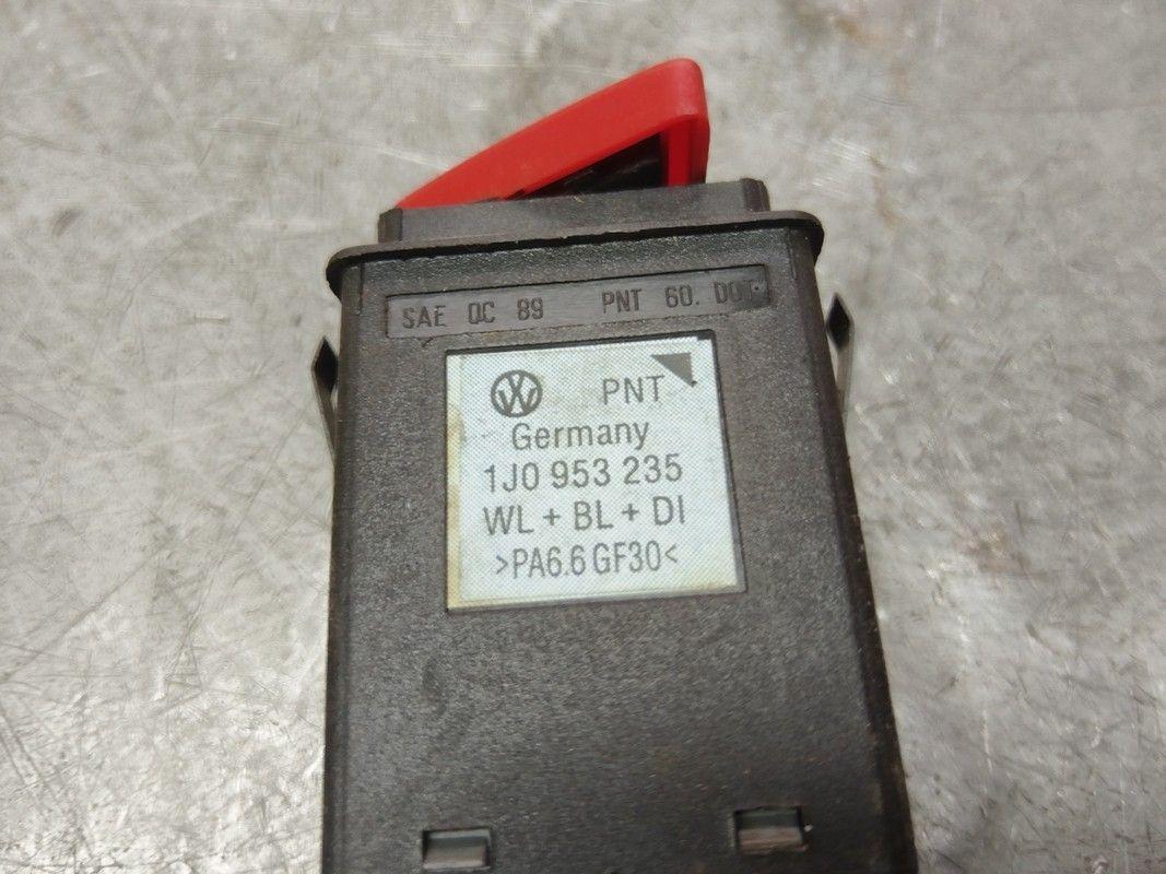 Кнопка аварийной сигнализации J47ULU Skoda Octavia купить с доставкой