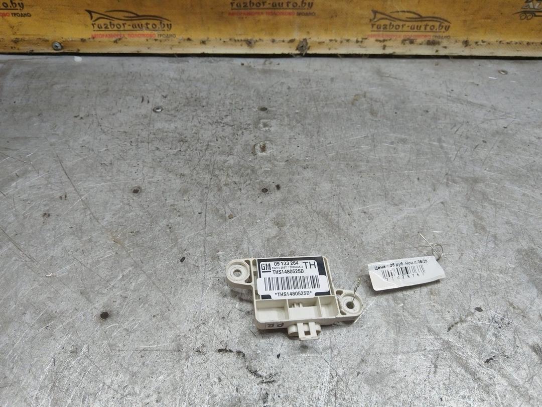 Датчик удара P5XJ4I Opel Zafira