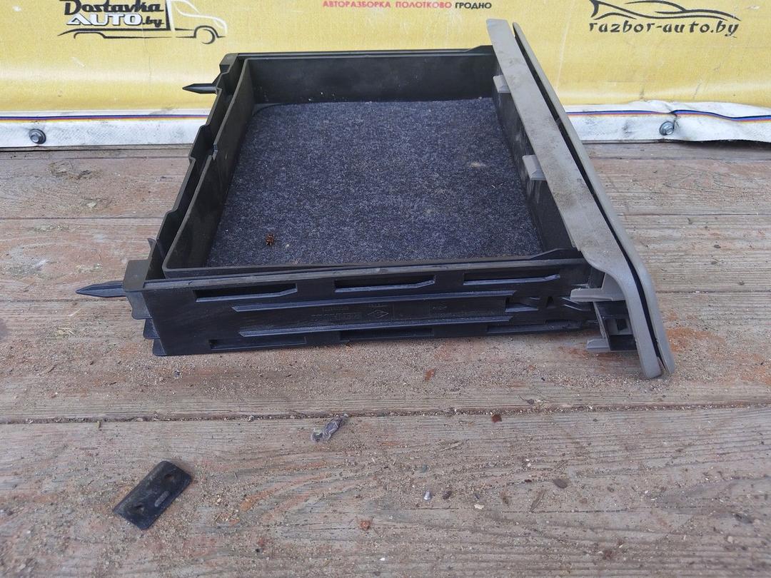 Бардачок IM94EO Renault Scenic купить в магазине запчастей бу