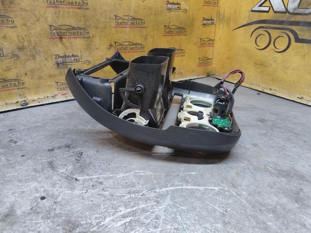 Рамка под магнитолу X17N4M Fiat Bravo купить в магазине запчастей бу