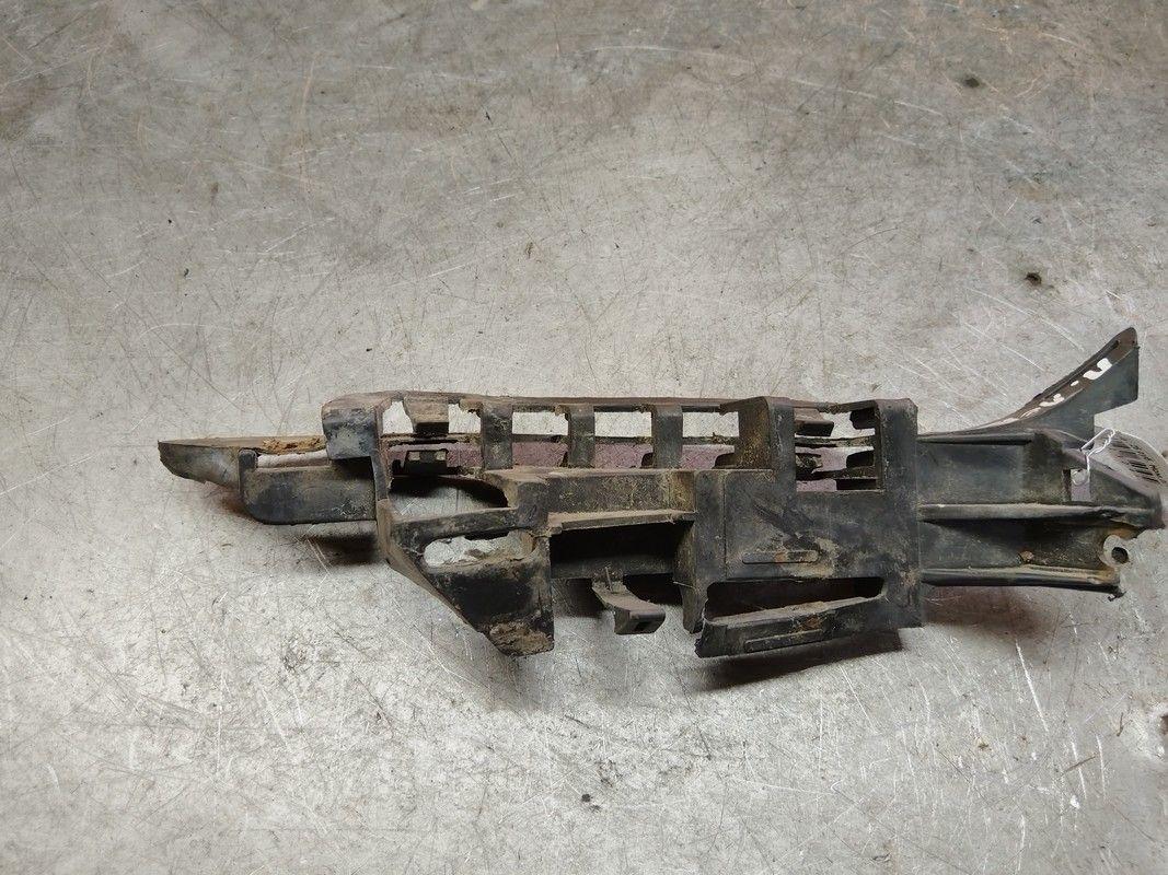 Кронштейн крепления бампера переднего 02TIT1 Peugeot 307