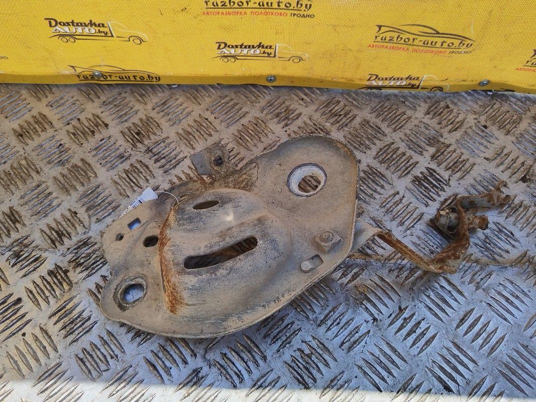 Кронштейн крепления балки подвески PZZ20W Volvo V70 купить с доставкой