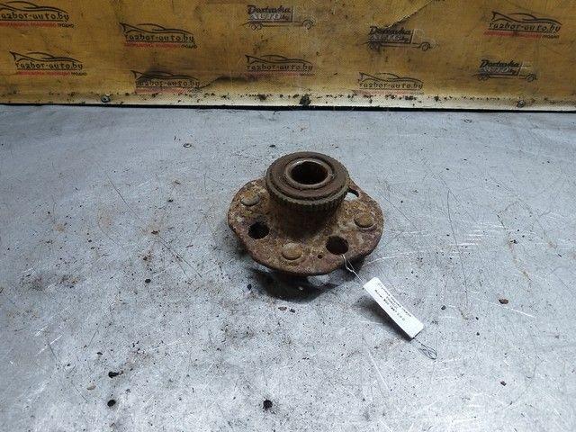 Ступица задняя левая YWACJL Rover 600