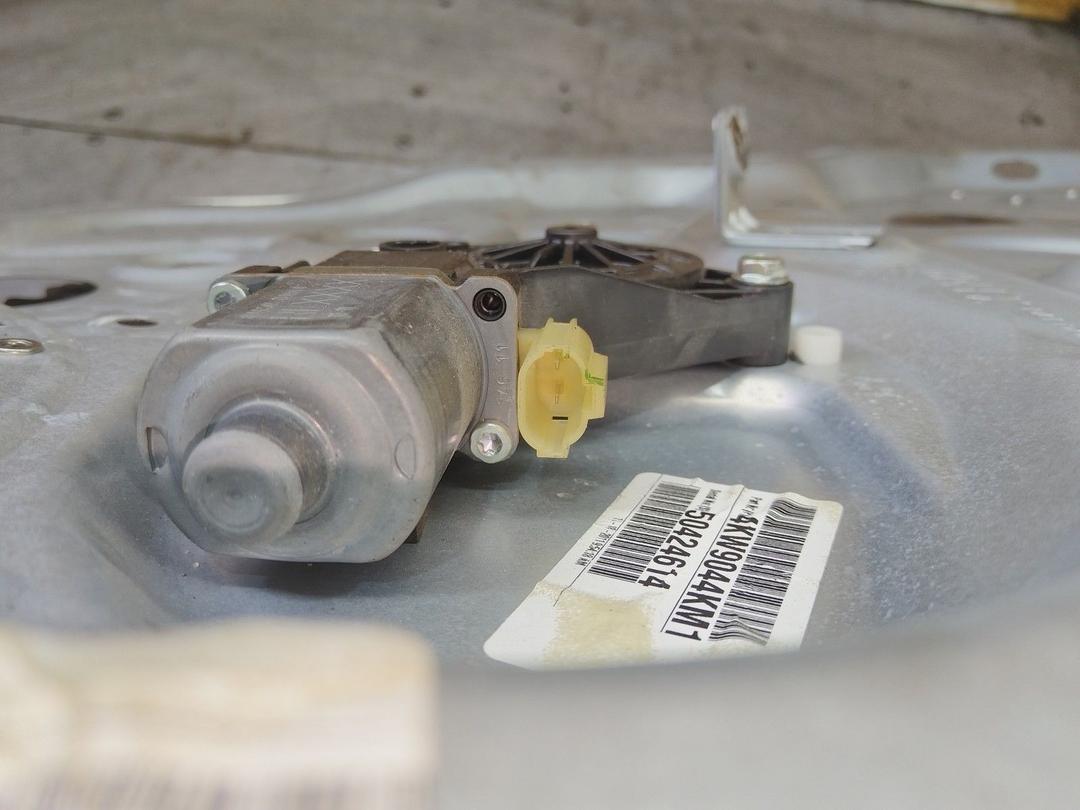 Стеклоподъемник электрический задний левый 6Y14OX Kia Sorento купить на авторазборке