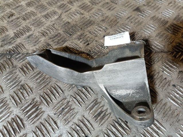 Кронштейн КПП IPWJY1 Audi A6 купить с доставкой. Огромный выбор запчастей и марок авто. У нас есть практически все.